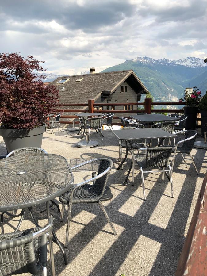 Cafe Cher-Mignon Et Chambres D'Hotes Chermignon-d'en Haut Exterior foto