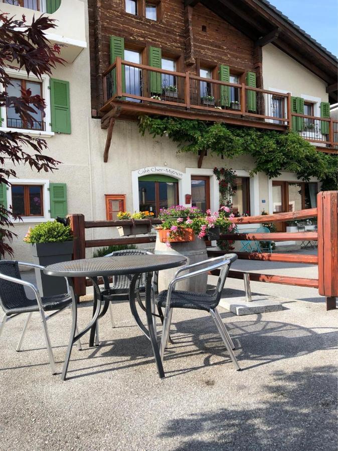 Cafe Cher-Mignon Et Chambres D'Hotes Chermignon-d'en Haut Exterior foto